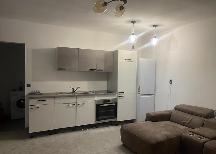 Apartament Cu Scara Interioara