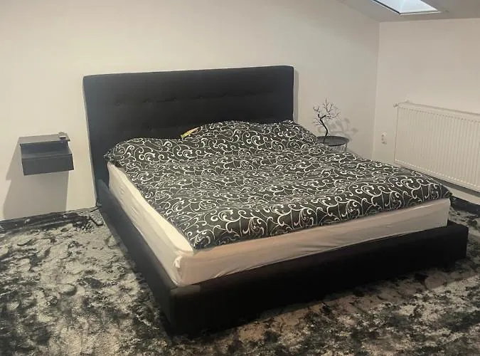Apartament Cu Scara Interioara